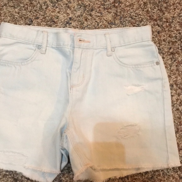 NWTs distressed jean shorts! - Picture 2 of 4